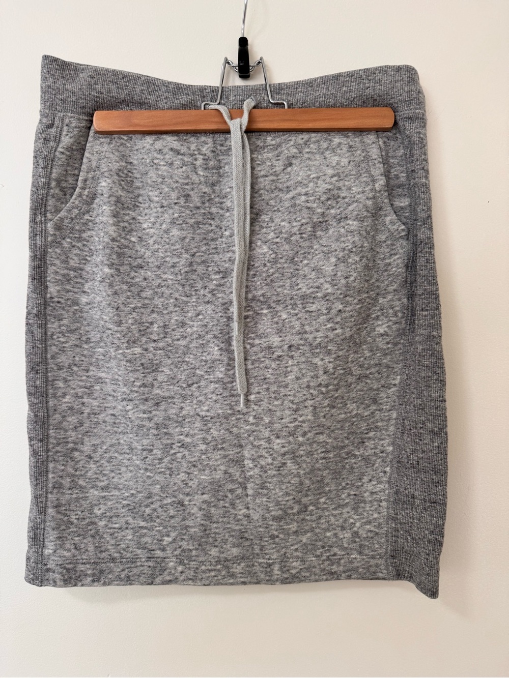 Uniqlo Grey Sweatshirt Skirt – Size M